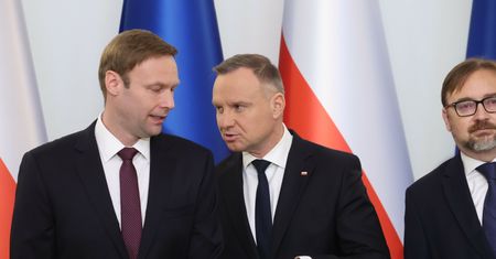 Podwyżki dla nauczycieli. W środę projekt prezydenta. "Nie będziecie szantażować"