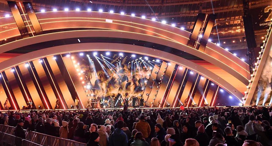 Samorządy hojnie łożą na telewizyjne sylwestry