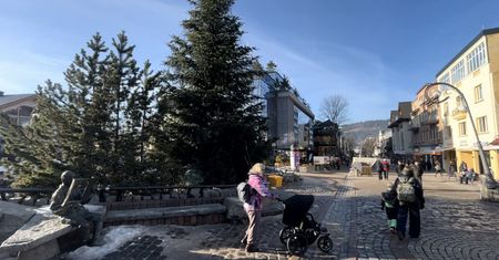 Najazd na Zakopane jeszcze przed świętami. "Przyjeżdżają całymi autokarami"