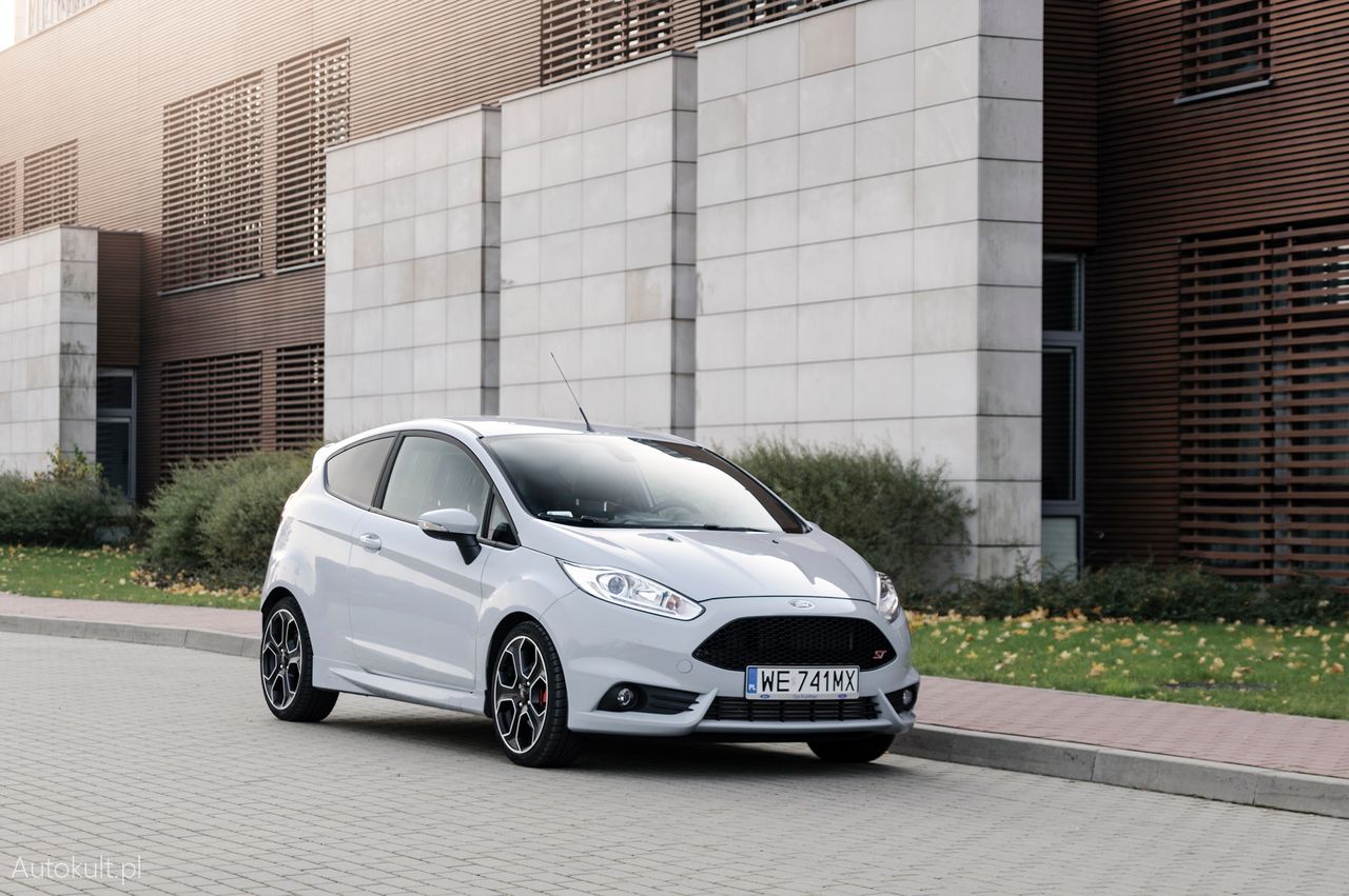 Ford Fiesta ST200 (2016) - racjonalny powód, by kupić nieracjonalnie szybkiego hot hatcha