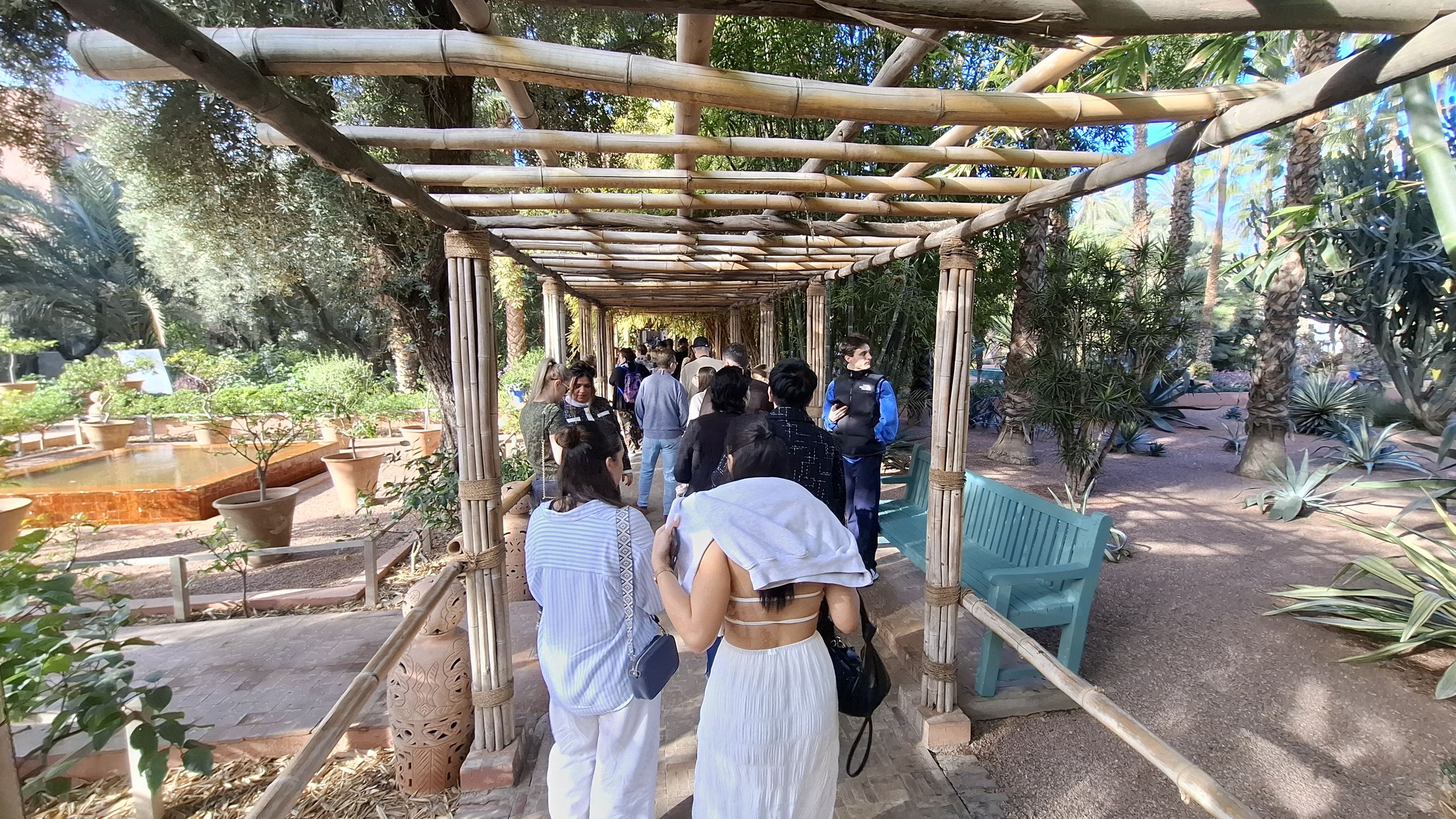 Tłumy w Jardin Majorelle