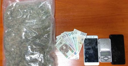 Zatrzymali go Policjanci z Komendy Wojewódzkiej. Ostrowczanin będzie odpowiadał za posiadanie znacznej ilości narkotyków