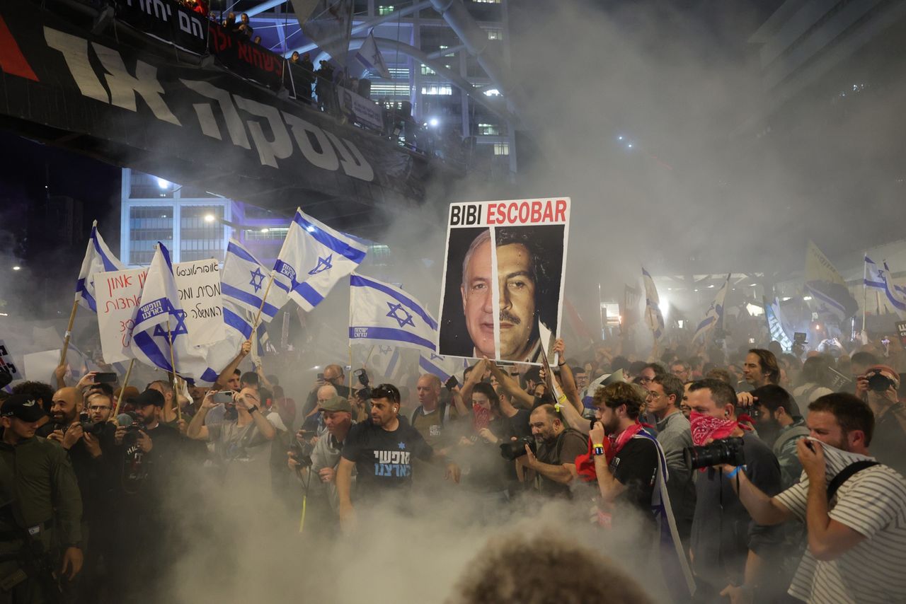 100,000 Israelis Protest Six Months into Hamas War, Demand Change