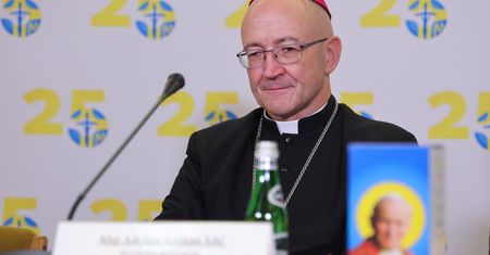 "Można było napisać to lepiej". Abp o liście ws. edukacji zdrowotnej