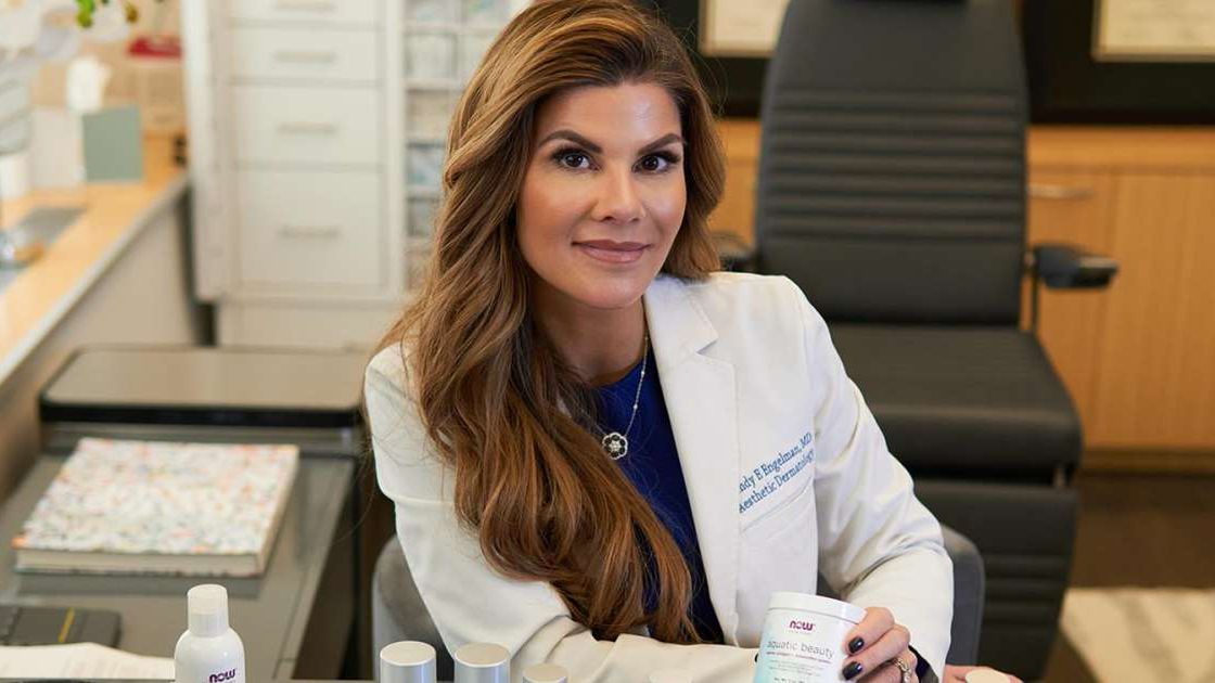 Dermatolog zdradza, jak dba o skórę