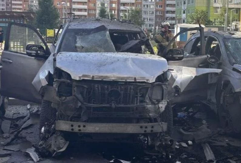 Major Andriej Torgaszow's car destroyed by a homemade bomb