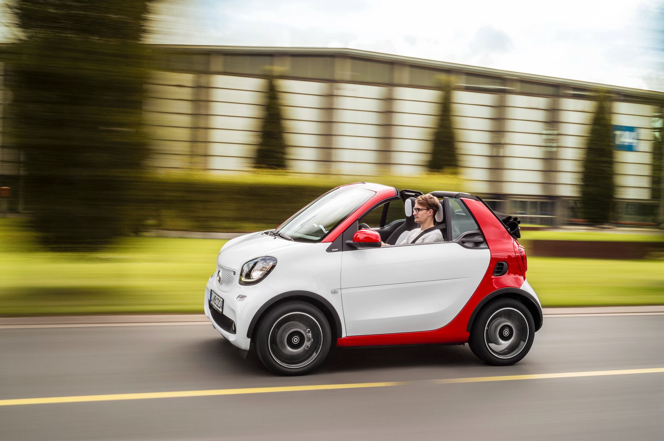 [h2]1. Smart Fortwo Cabrio[/h2]