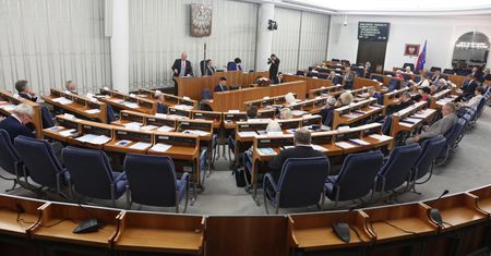 Tarcza 4.0 z ponad setką senackich poprawek. Ustawa wróci teraz do Sejmu