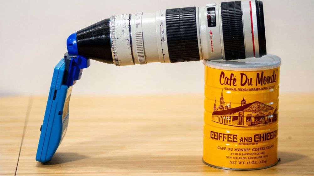 Dwubitowa fotografia znów w natarciu. Fotograf podpiął obiektyw Canona do Game Boya 1