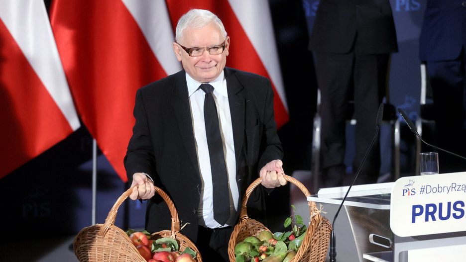 Jaros?aw Kaczy?ski w Pruszkowie
Fot. Wojciech Olkusnik/East News, Pruszkow, 13.09.2022. Spotkanie prezesa PiS Jaroslawa Kaczynskiego (n/z) z mieszkancami Pruszkowa w tamtejszym  Centrum Kultury i Sportu.
Wojciech Olkusnik
