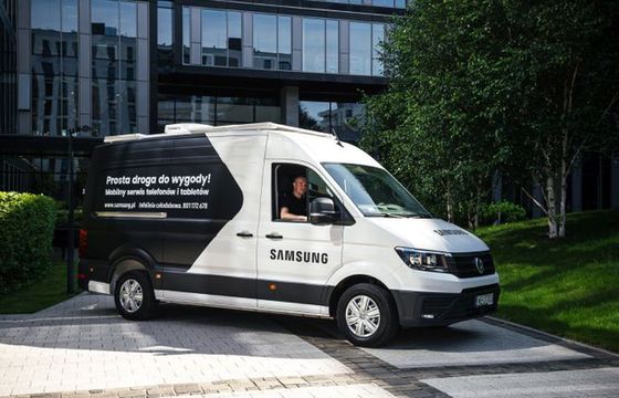 Samsung rusza z serwisem mobilnym. Naprawa urządzenia w domu albo w biurze