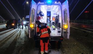 20 mężczyzn napadło ratowników medycznych pod Warszawą
