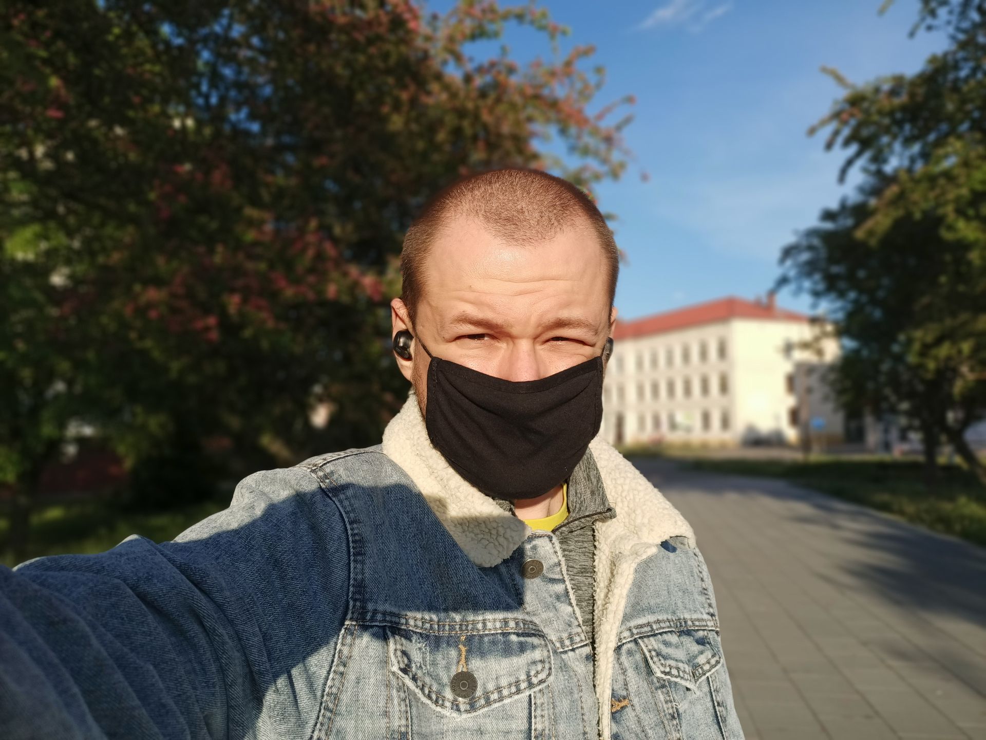 Taniej, ale i bardziej nijako. Test OPPO Reno 3 26