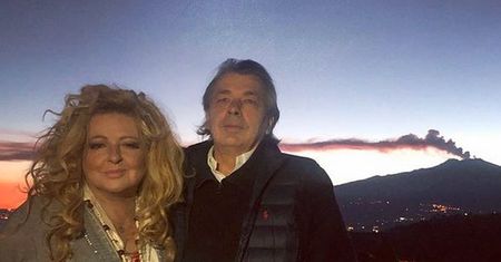 Magda Gessler pozuje na tle wulkanu, który spowodował trzęsienie ziemi: "Etna... bbb pięknie"