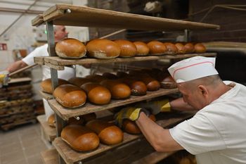 Chrzanów: Dan Cake zainwestuje 70 mln zł w innowacyjne rozwiązania. Ludzie już nie będą musieli pakować bułeczek