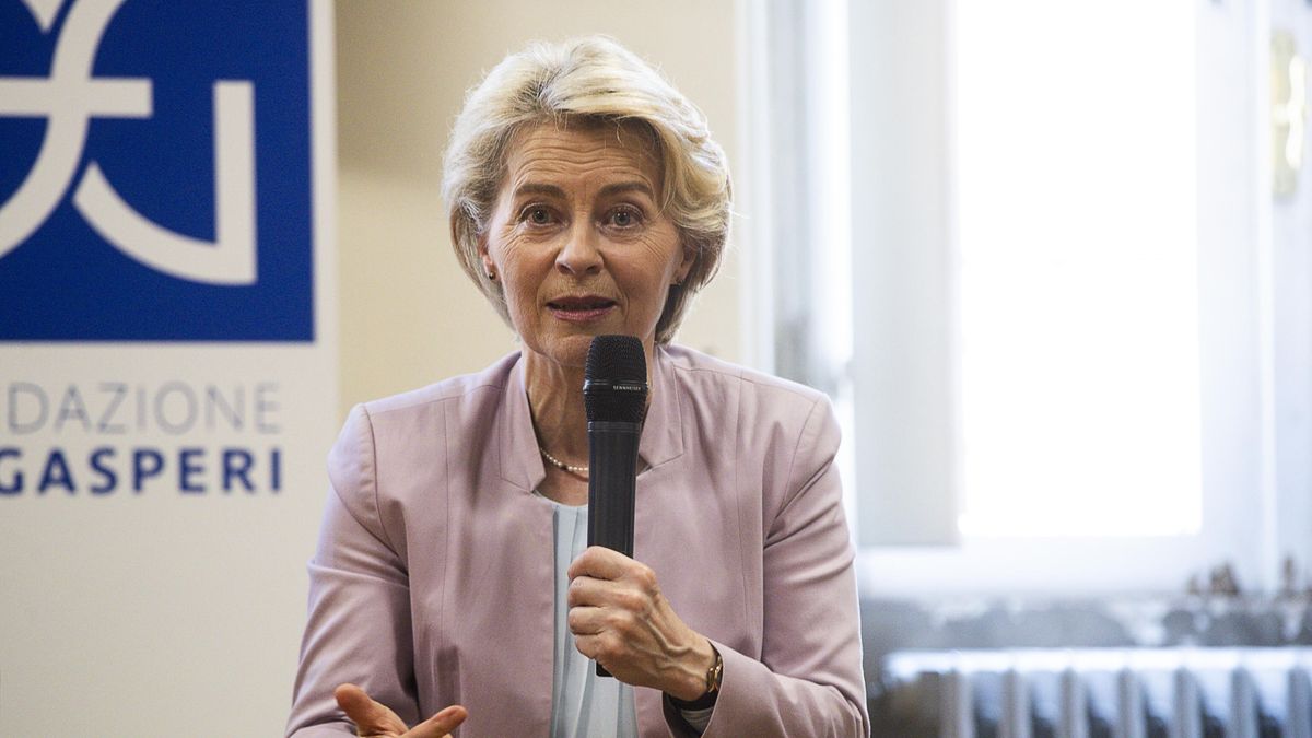President of the European Commission and candidate of the European People's Party (EPP) Ursula von der Leyen, speaks during the meeting with the young people of Forza Italia party at the De Gasperi Foundation, in Rome, Italy, 13 May 2024. EPA/ANGELO CARCONI Dostawca: PAP/EPA.