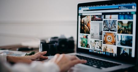Praca marzeń? 40 tys. zł tygodniowo za przeglądanie internetu