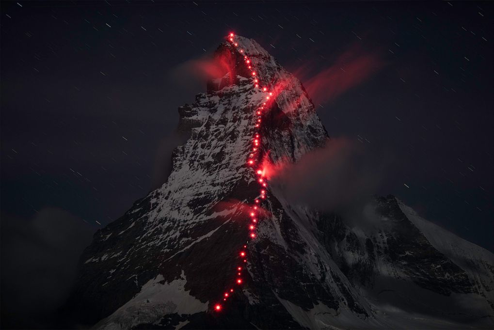 150 podświetlonych alpinistów, kilka lustrzanek i Matternhorn na jednej sesji