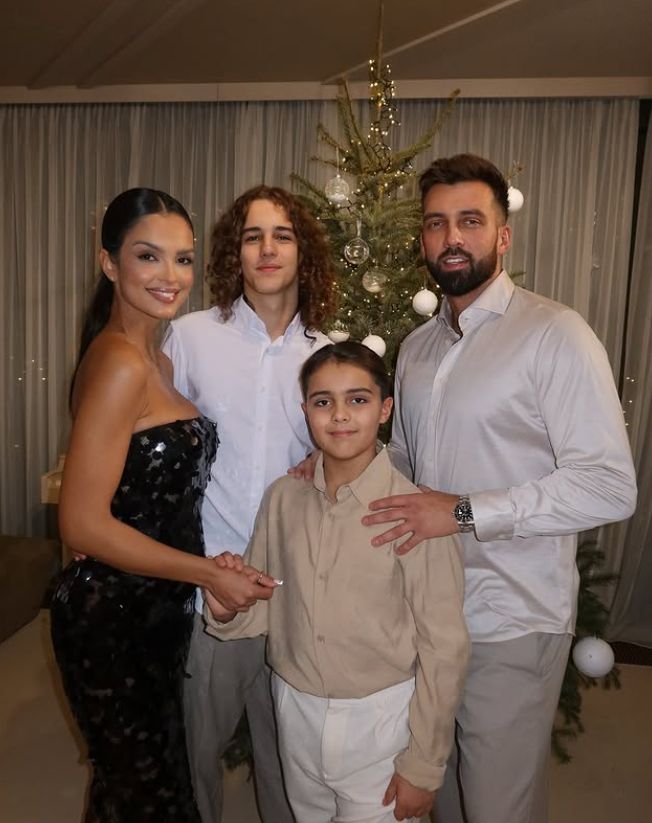 Klaudia El Dursi z rodziną