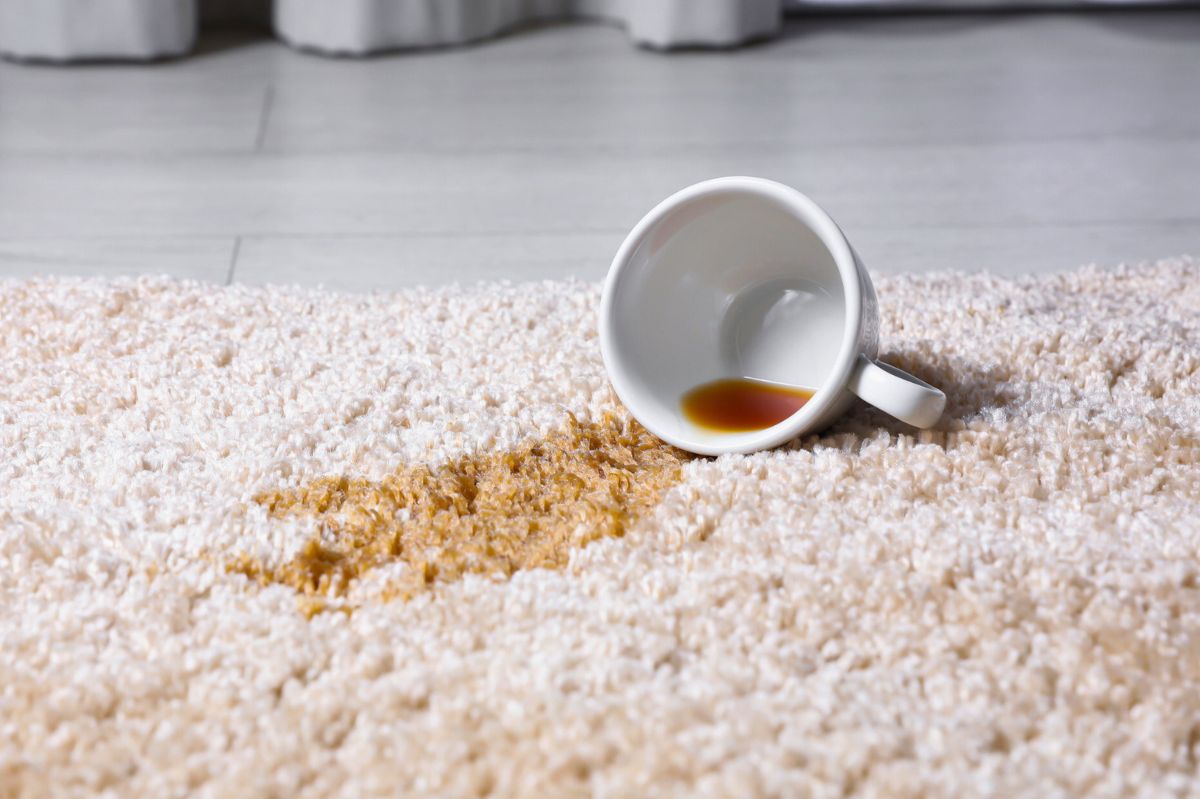 Banishing unsightly tea stains. Easy home solutions from your cupboard