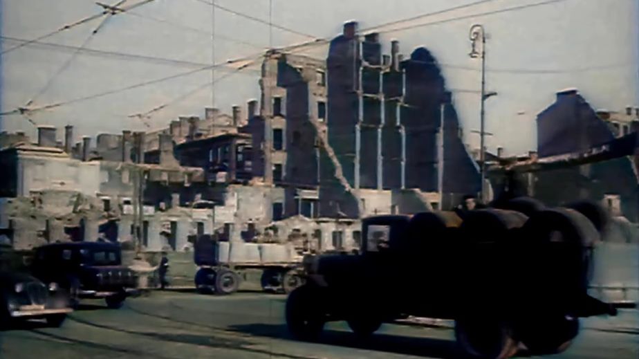 Historia w kolorze - koloryzowany film pokazujący Warszawę dwa lata po wojnie 1