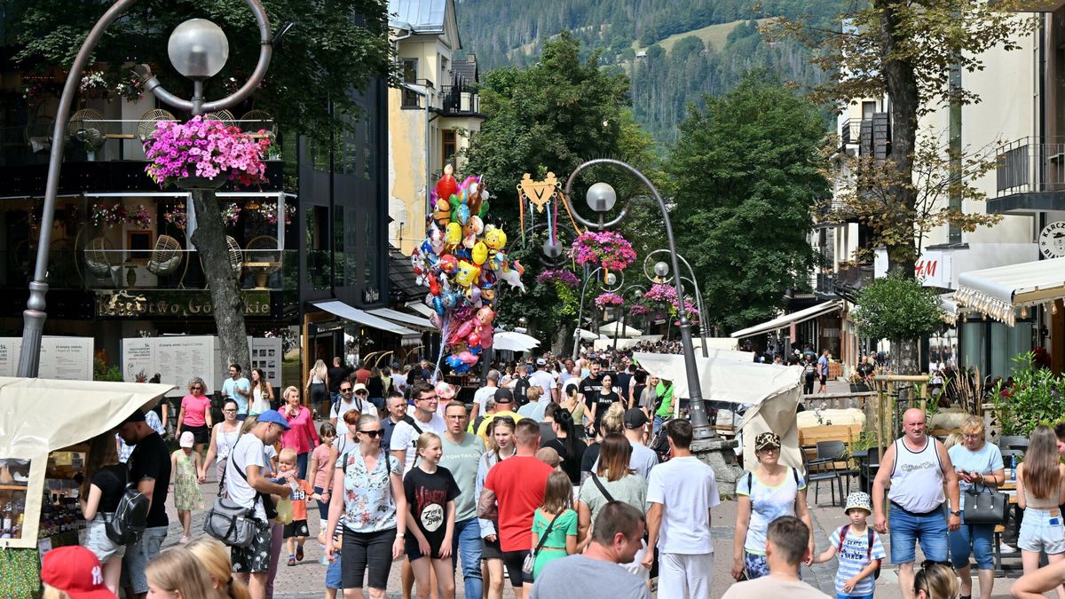 W długi weekend Zakopane gościło prawdziwe tłumy turystów