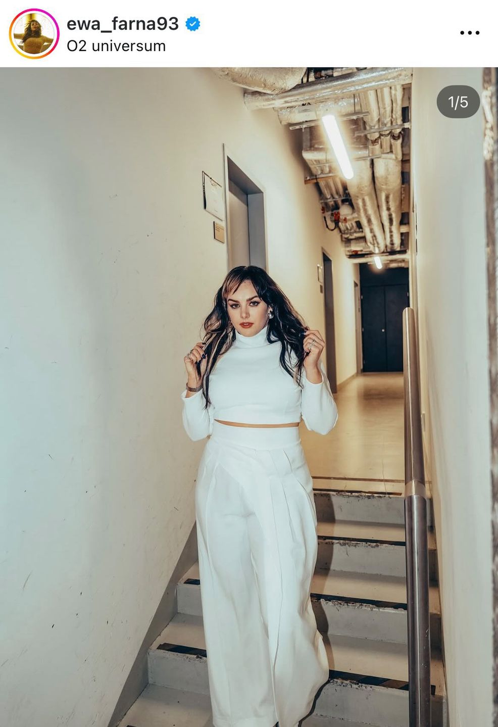 Ewa Farna w modnej stylizacji z koncertu