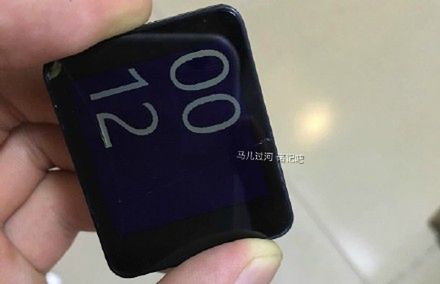 Oto zdjęcia prototypu inteligentnego zegarka Nokii. Brzydki jak noc, czyli tak jak większość smartwatchy w 2014 4