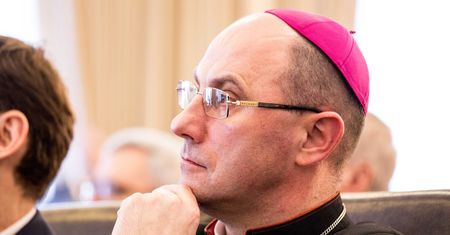 Prymas Polski reaguje na zarzuty biskupa Janiaka. "Nie mogłem milczeć"