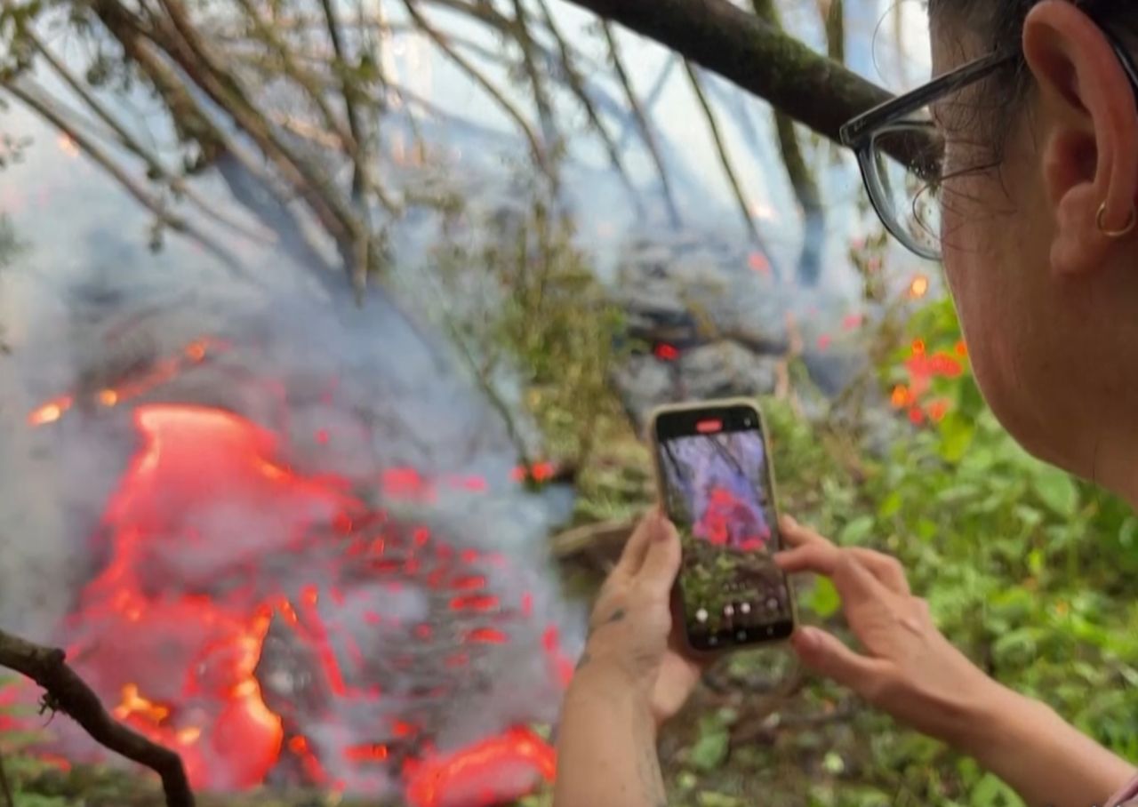 Wybuchł wulkan. Zaobserwowano wyjątkowo rzadkie zjawisko. "Potężne, mistyczne"