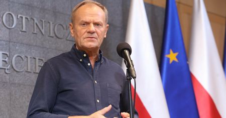 "Byście mieli za co żyć". Tusk mówi, co zrobić, by dostać 10 tys. zł
