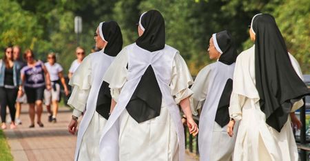 Emerytury zakonnic w Polsce. Kwoty nie powalają. A biskupi? SZOK
