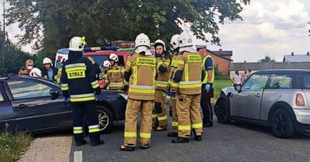 Kolonia Olszowa. Pijany i bez prawa jazdy spowodował wypadek i uciekł