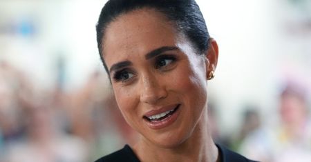 Meghan Markle sprzedaje 4 świece za ponad 900 zł. Do zestawu dorzuciła "limitowaną" paczkę zapałek. Skusicie się?