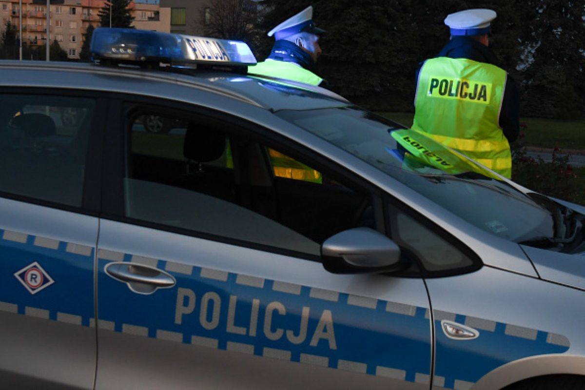 Policja zatrzymała 20-latka, który prowadził samochód pod wpływem substancji odurzających