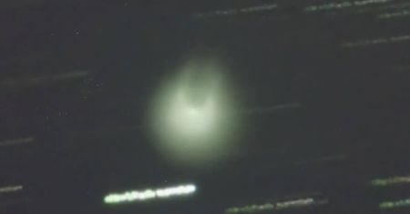 W marcu wyjątkowe kosmiczne zjawisko! „Diabelska kometa” widoczna na nocnym niebie
