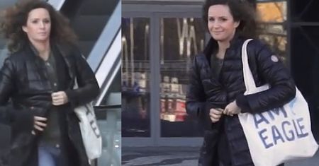 Monika Mrozowska wychodzi ze studia "Pytania na Śniadanie"