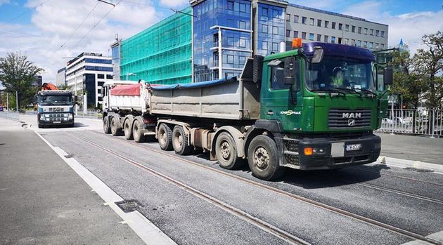 Wrocław. Budowa TAT rośnie w oczach. Pierwszy wiadukt gotowy