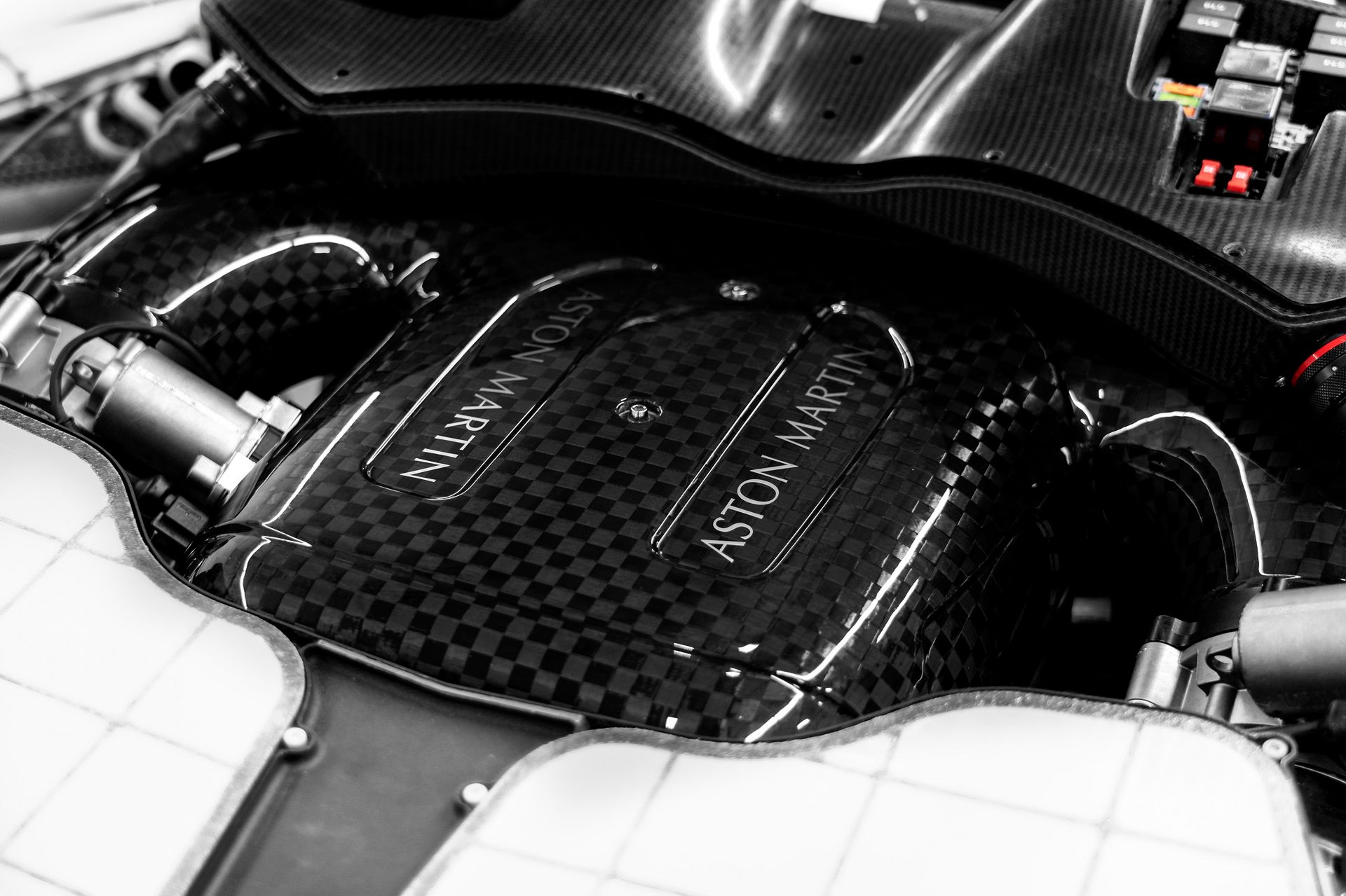 Aston Martin Valkyrie podczas produkcji