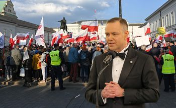 Nawrocki zareagował na manifestację przed Pałacem. Krótki wpis
