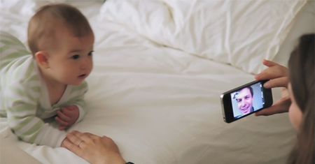 iPhone 4 – sprzedano 600 tysięcy sztuk w jeden dzień!
