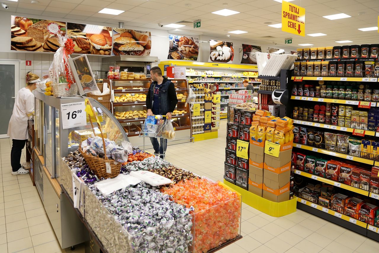 Zakaz handlu to atrapa? Wystarczy prosty zabieg, by obejść przepisy