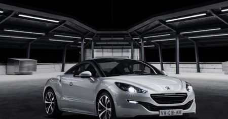Odświeżony Peugeot RCZ i 260-konny koncept RCZ R [Paryż 2012]