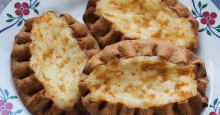 Zamiast ruskich, robię pierogi karelskie. Farsz tak pyszny, że można wyjadać łyżką