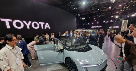 Akumulatory z elektrolitem stałym, wodór, czy paliwa o neutralnym śladzie węglowym? Oto w którym kierunku zmierza Toyota