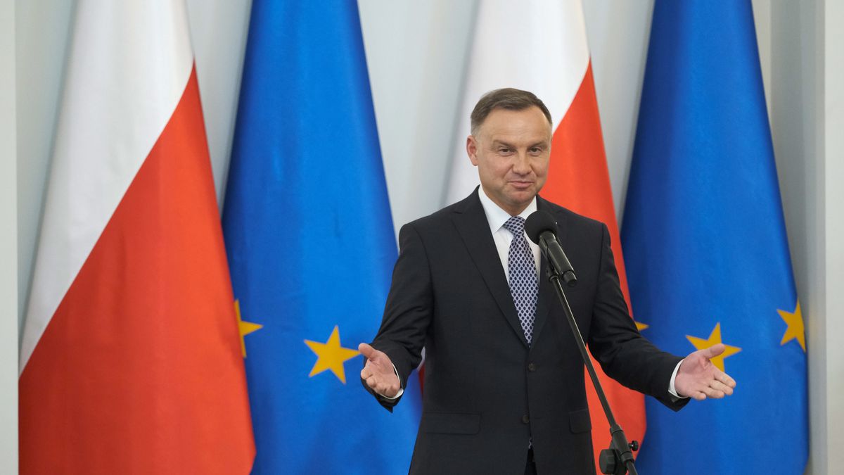 Minimalne wynagrodzeń w służbie zdrowia. Prezydent Andrzej Duda podpisał ustawę.