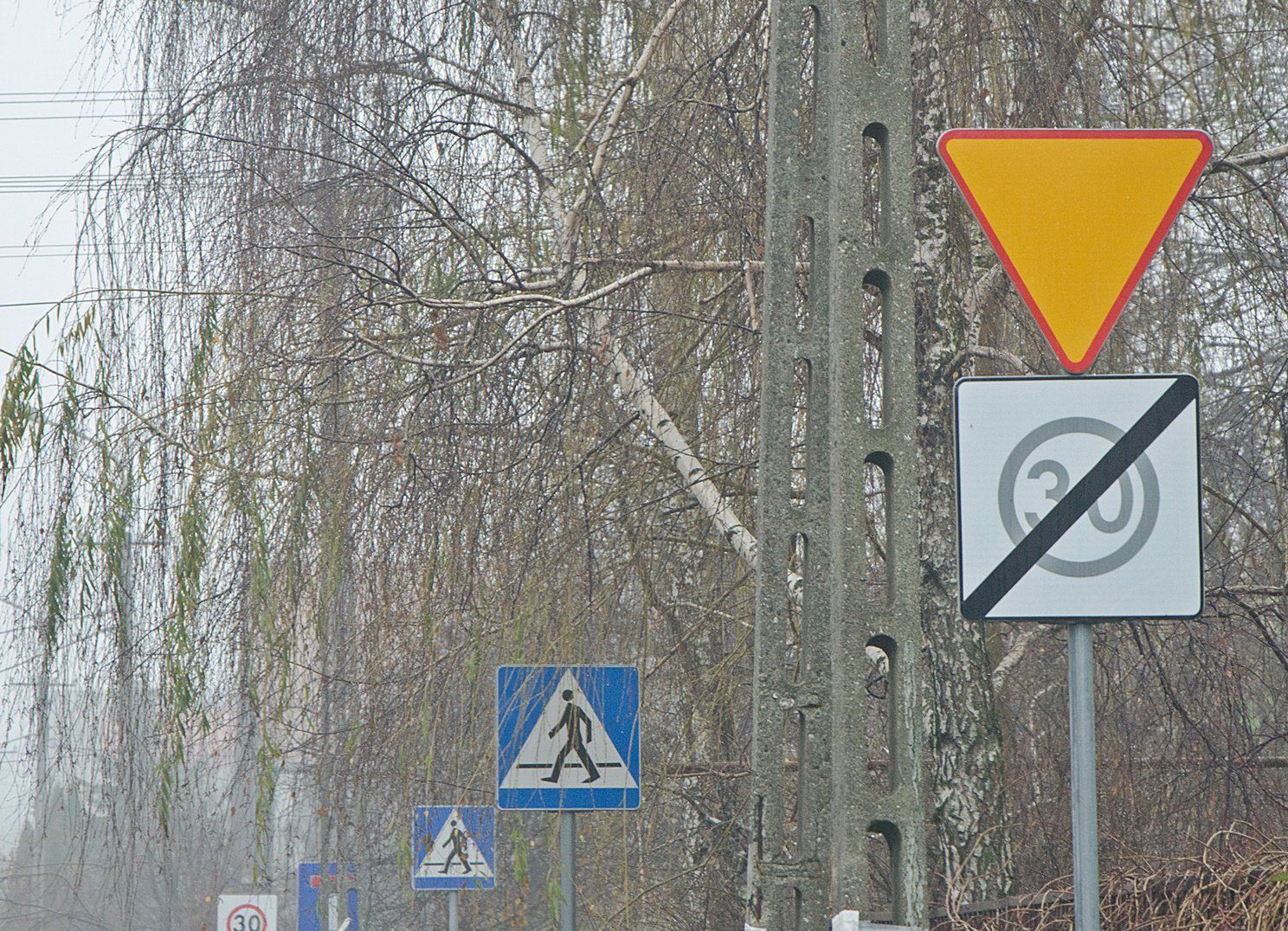 Tylko taki znak B-44 odwołuje ograniczenie wynikające ze znaku B-43