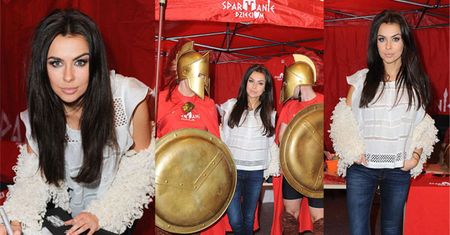 Natalia Siwiec pozuje ze "Spartanami" (ZDJĘCIA)