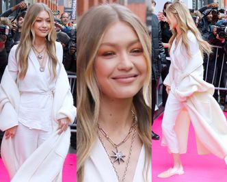 Dziewczęca Gigi Hadid reklamuje buty