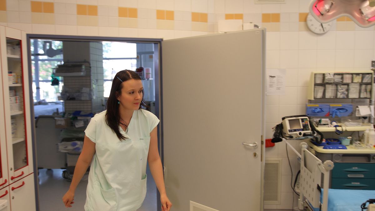 Nurse from ICU hurrying to resuscitate patient
Nurse from ICU hurrying to resuscitate patient
PatrikSlezak
Anesthetic, Backpack, CPR, Care, Clinic, Computer Monitor, Contemporary, Doctor, Female, Healthcare And Medicine, Hospital, Hospital Ward, Instrument of Measurement, Intensive Care Unit, Job, Medicine, Nurse, Occupation, Office Interior, Patient, Running, Uniform, Urgency, Women, Young Adult, resuscitate